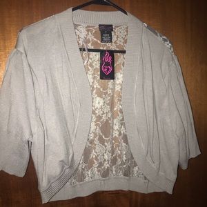 Torrid short sleeve shrug